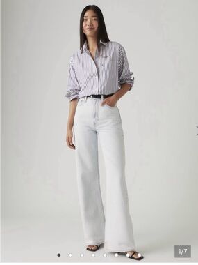 Levi’s Light Wash Ribcage Wide-Leg Women’s Jeans